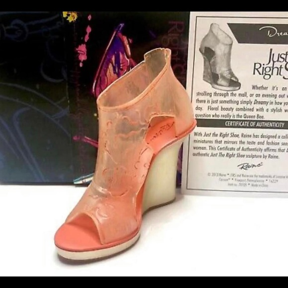Brand New RARE Just The Right Shoe ‘DREAMY’ by Lorraine Vail (Raine) - COA - Picture 4 of 7